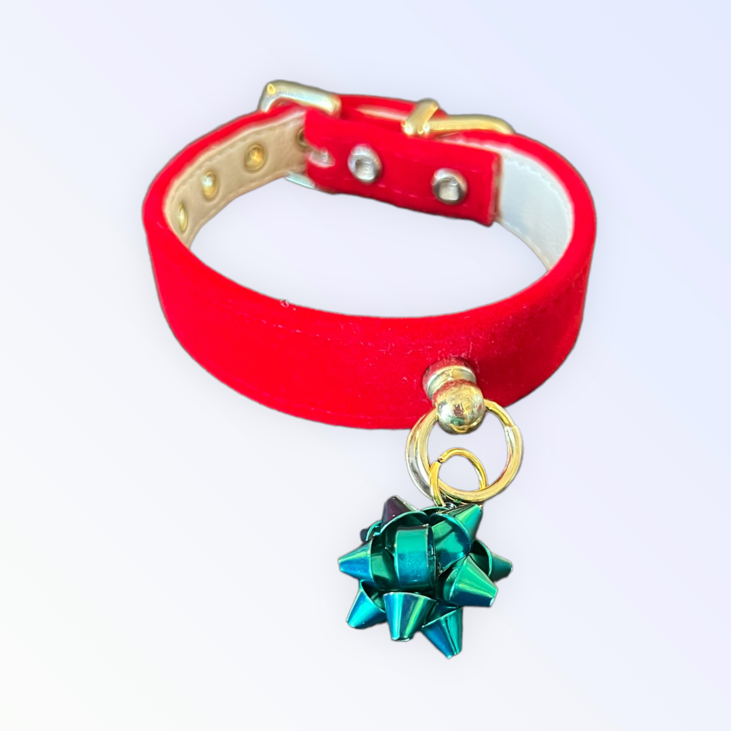 Elevate Your Pet's Style with the Velvet Gift Wrap Bow Collar